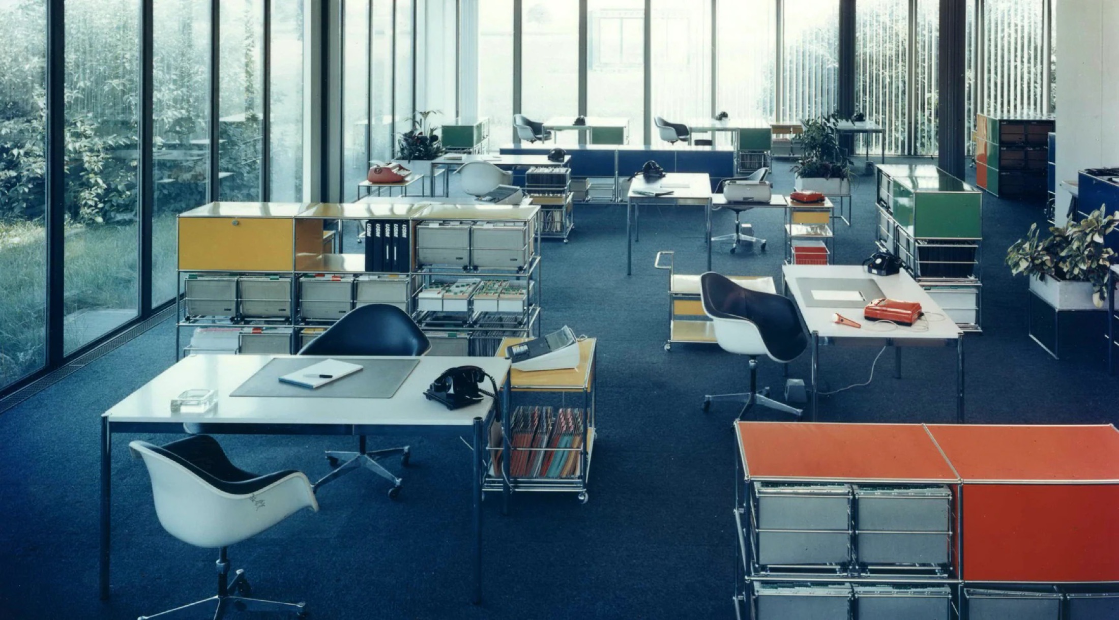 USM Haller furniture in an office